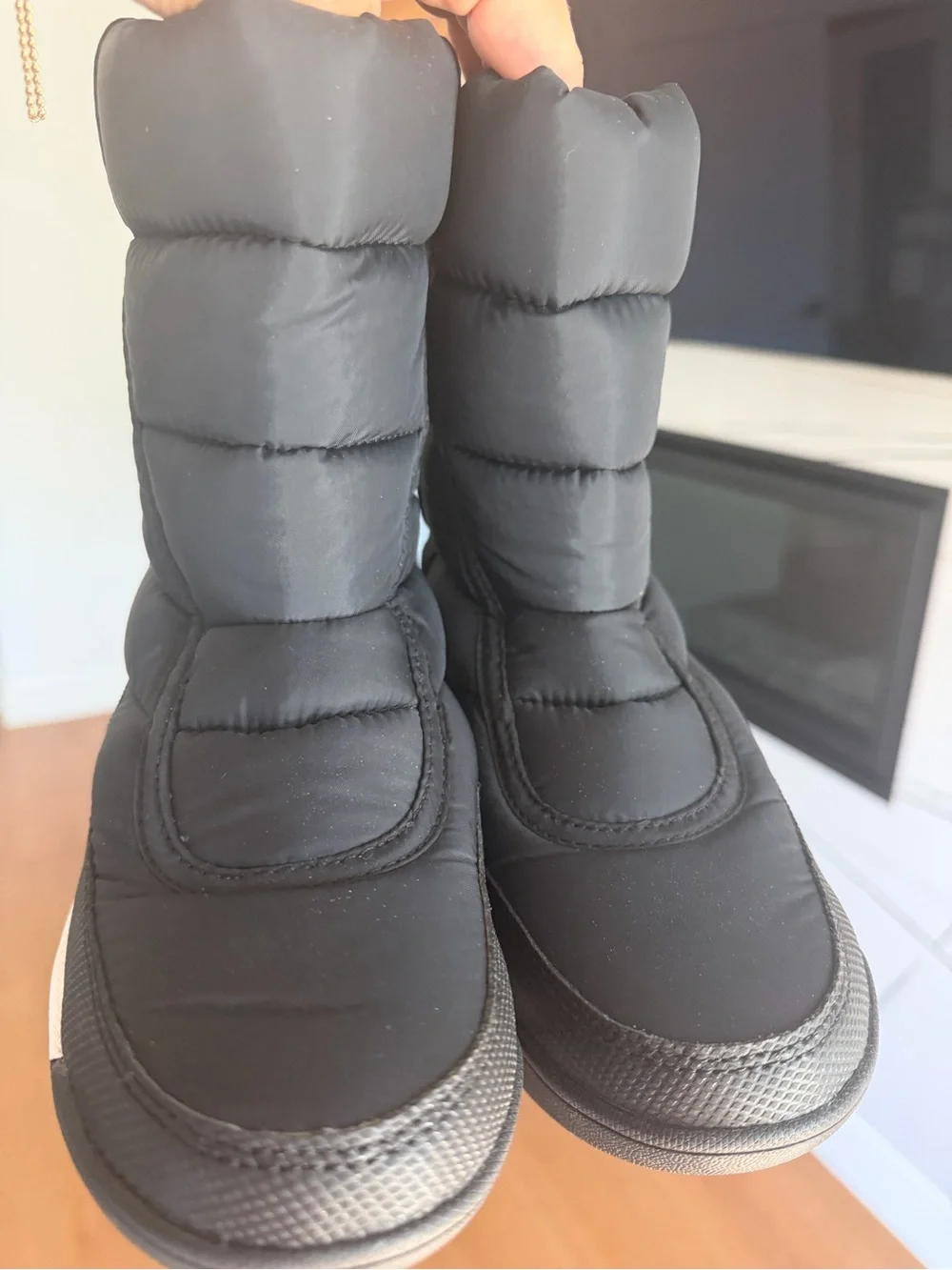 Sorel Kids Black and White Puffy Winter Boot. New.